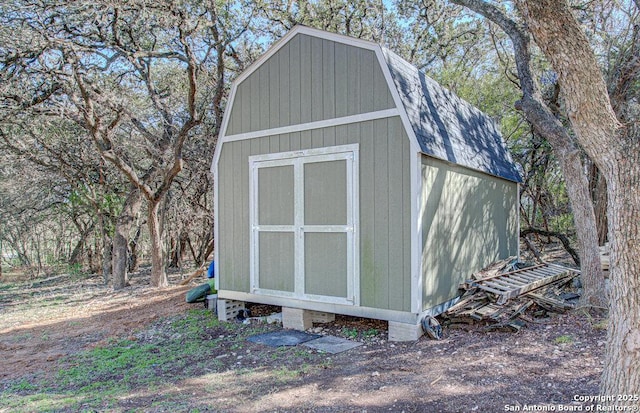 view of outdoor structure