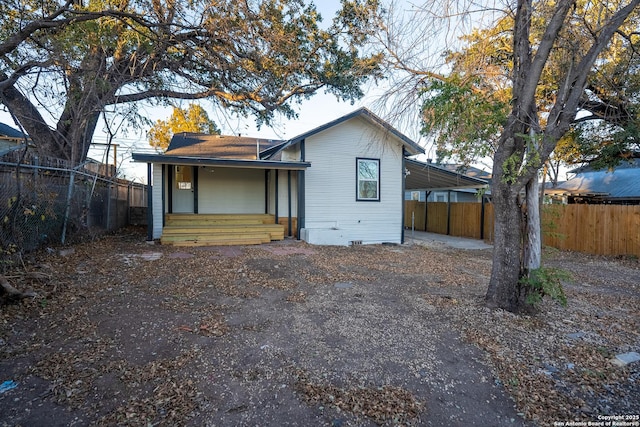 view of front of property