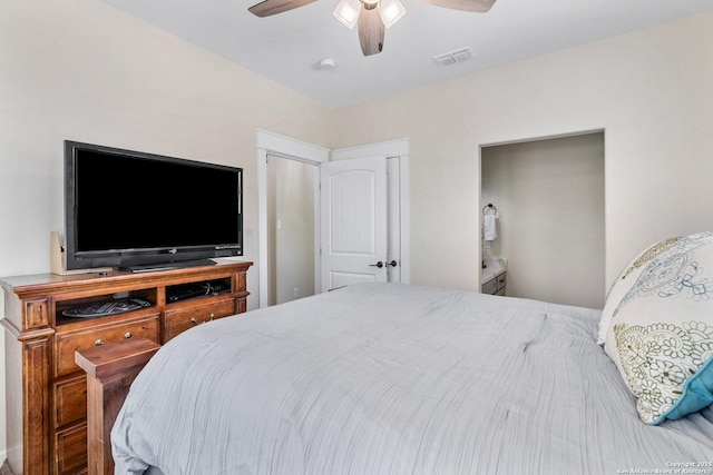 bedroom with ceiling fan