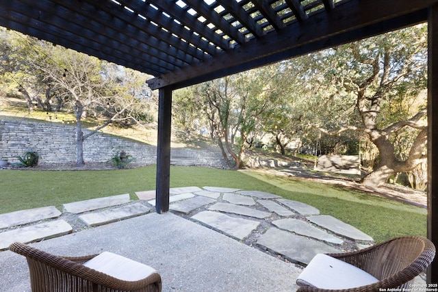 view of patio featuring a pergola