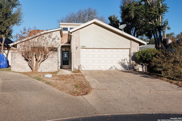 view of front facade with a garage