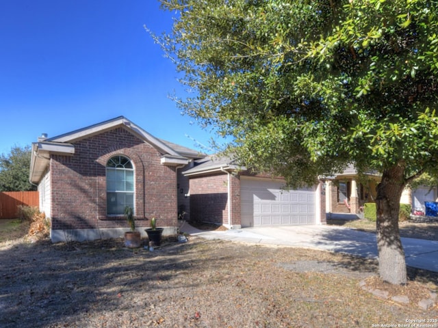 view of front facade featuring a garage