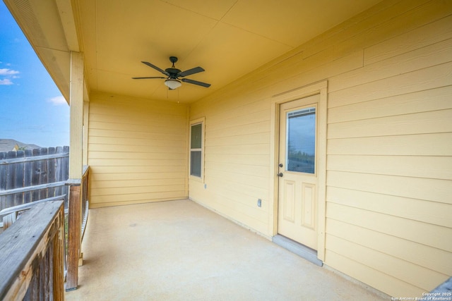 balcony featuring ceiling fan