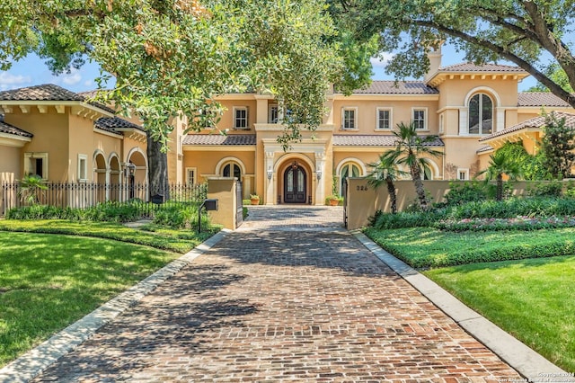 view of mediterranean / spanish-style house