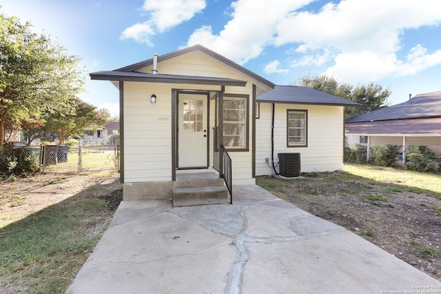 view of front of property featuring central AC