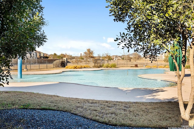 view of swimming pool