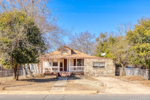 view of front of house featuring covered porch