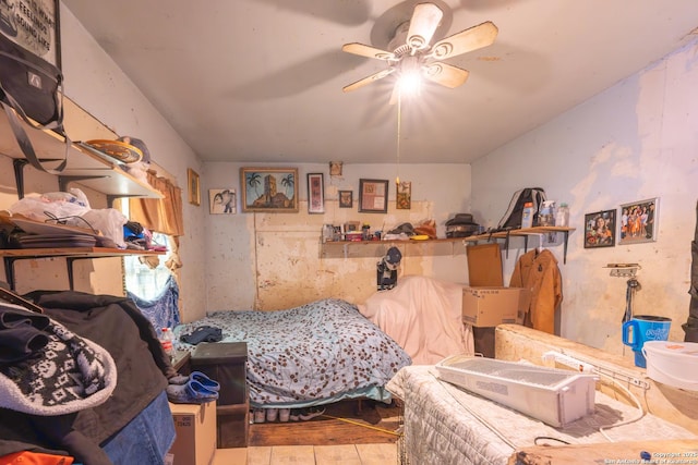 bedroom featuring ceiling fan