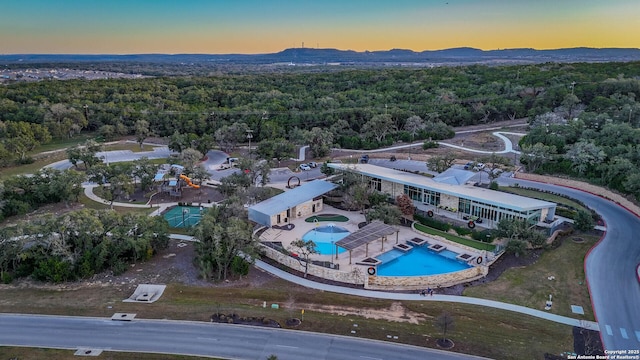 view of aerial view at dusk