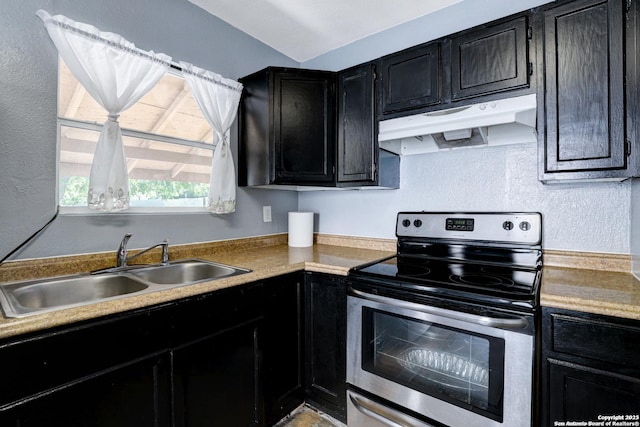 kitchen with sink and stainless steel range with electric cooktop