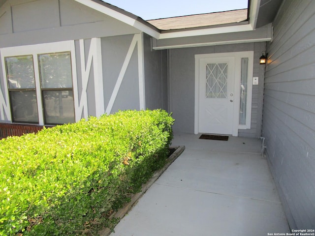 view of property entrance