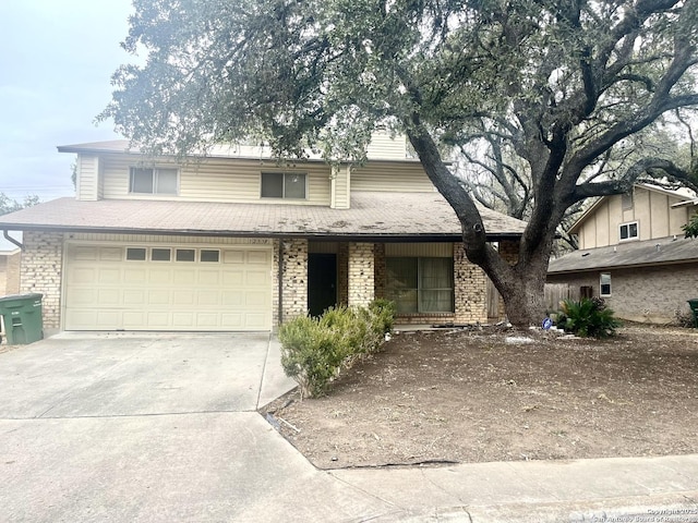 view of front property featuring a garage