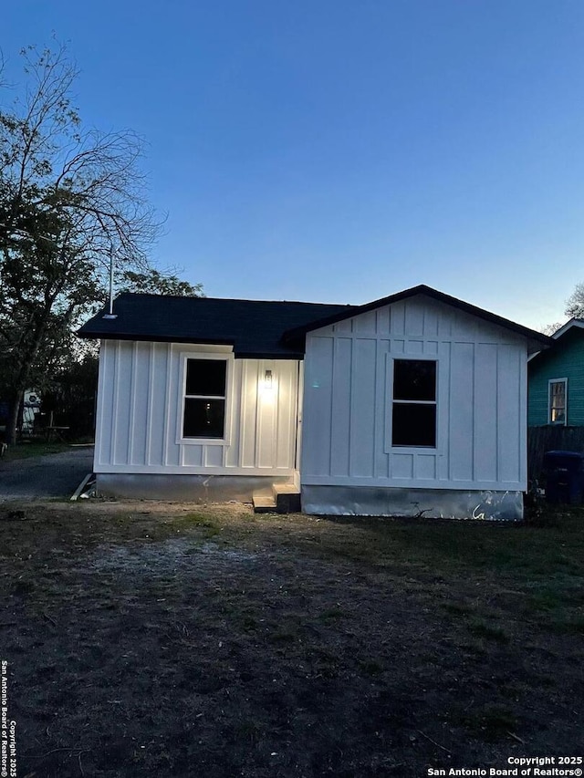 view of front of home