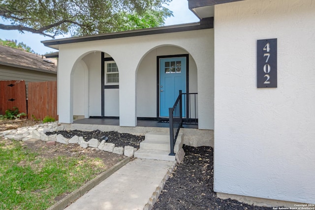 view of entrance to property