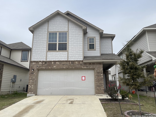 view of front property featuring a garage