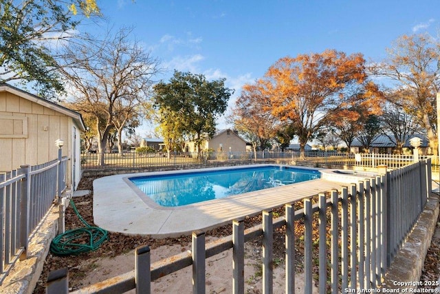 view of swimming pool