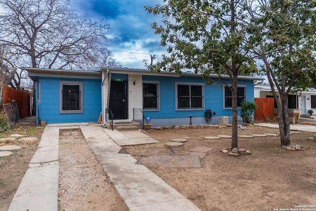 view of front of house