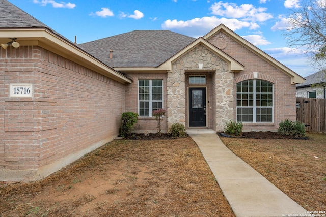 view of front of home with a front lawn