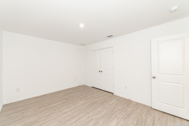 empty room featuring light hardwood / wood-style flooring