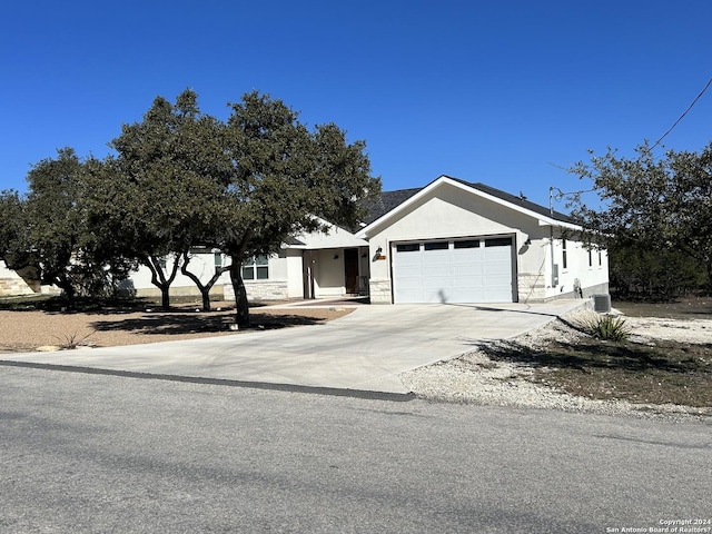 view of front facade featuring a garage