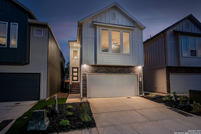 view of front of home featuring a garage