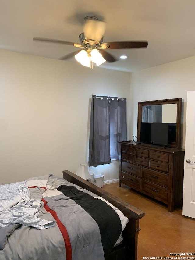 bedroom featuring ceiling fan