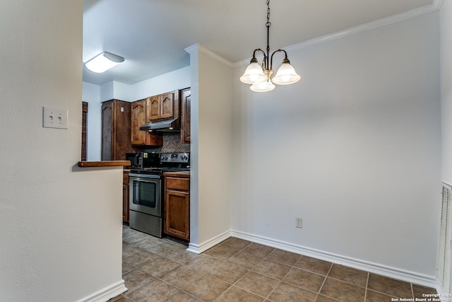 kitchen with stainless steel electric range oven, decorative light fixtures, backsplash, a notable chandelier, and tile patterned floors