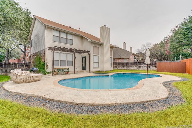 view of pool with a patio, an in ground hot tub, and a pergola