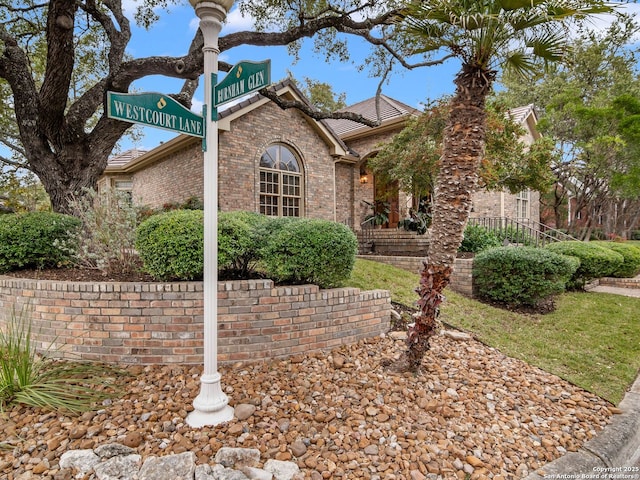 view of front of house