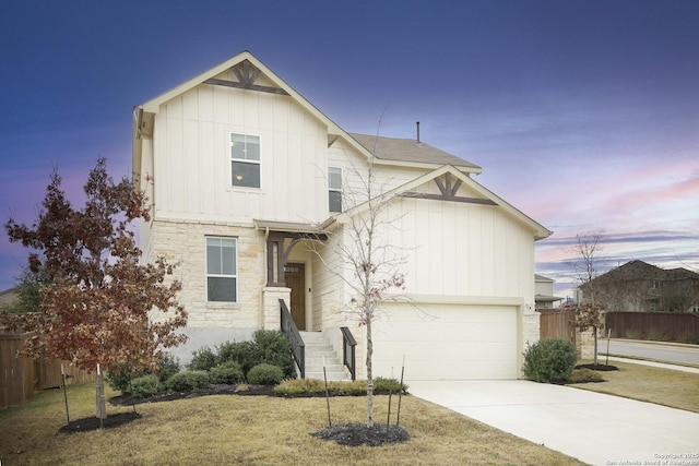 view of front of property with a yard