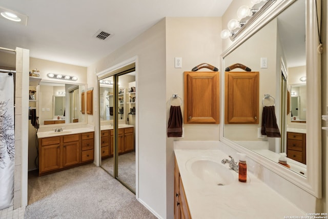 bathroom with vanity