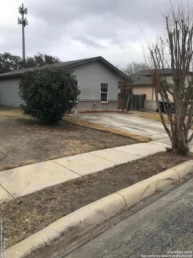 view of front of property