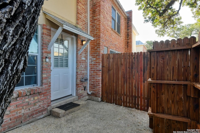 view of entrance to property