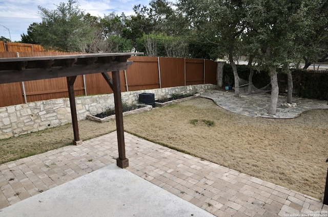 view of yard with a patio