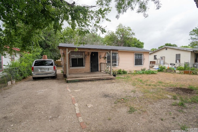 view of front of property