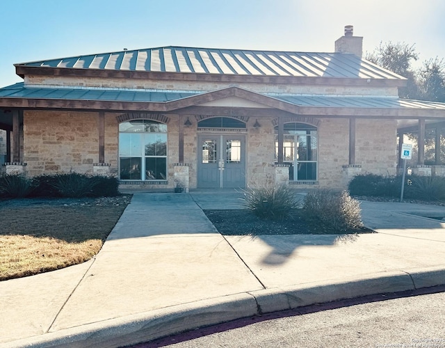 view of front of home featuring a porch