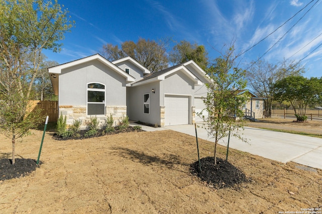 view of front facade featuring a garage