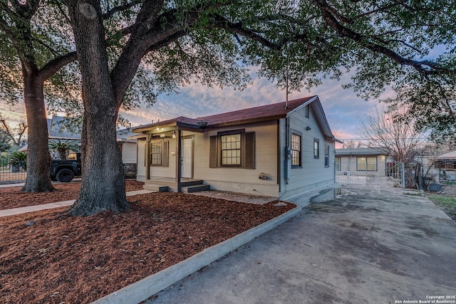 view of front of property