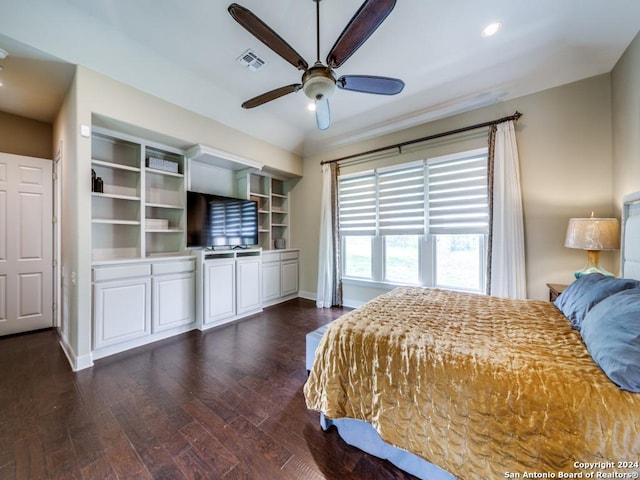 bedroom featuring dark wood-type flooring and ceiling fan