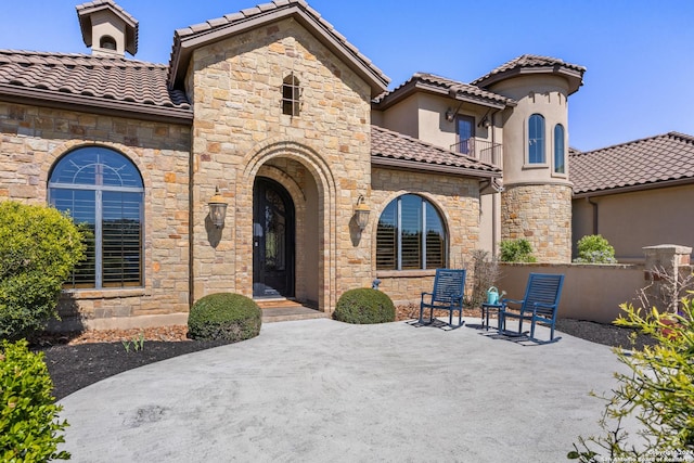 exterior space featuring a patio area