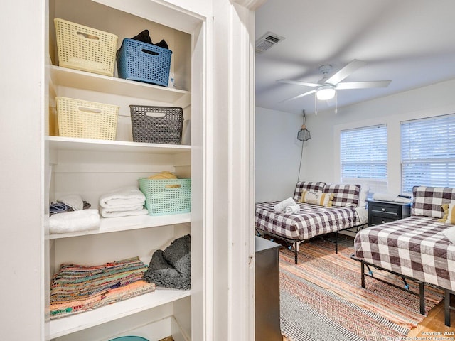 337 W Hackberry St, Fredericksburg, TX 78624 - bedroom with ceiling fan