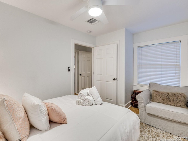 337 W Hackberry St, Fredericksburg, TX 78624 - bedroom with ceiling fan