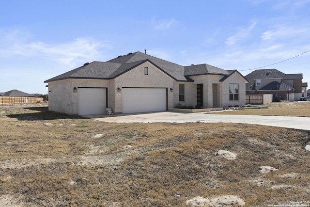 view of front facade with a garage