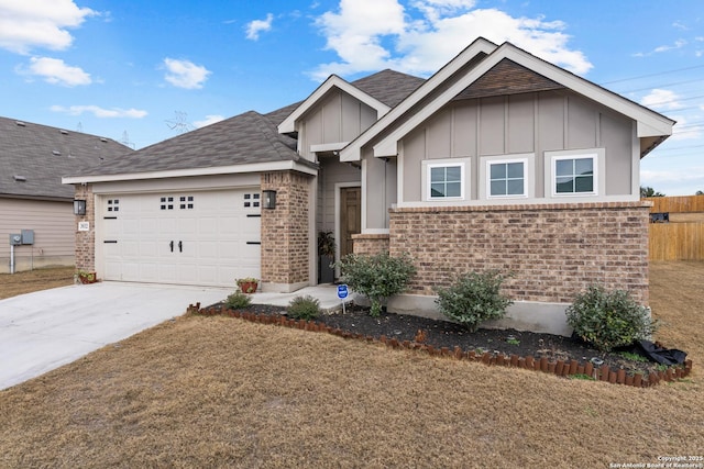 craftsman-style house featuring a garage