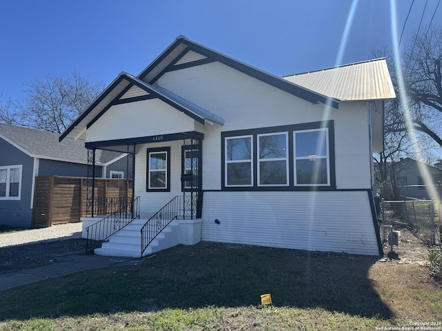 view of front of house featuring a porch