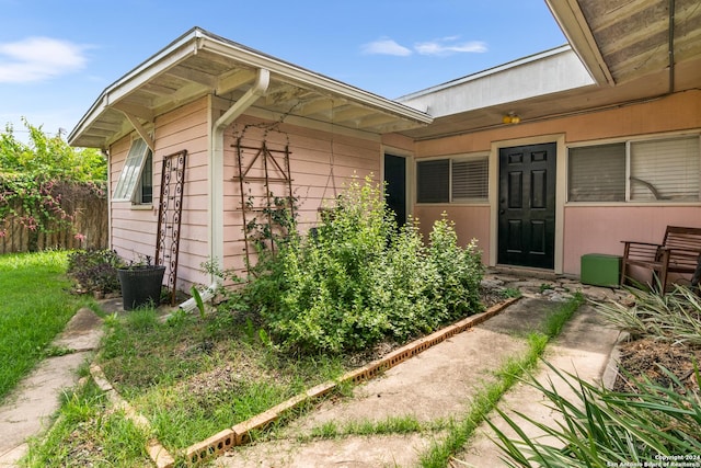 view of property entrance