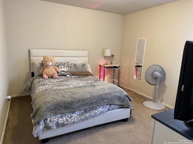 bedroom with carpet flooring