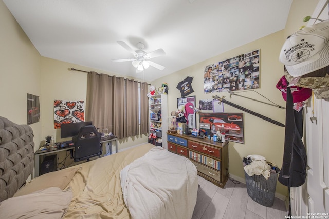 bedroom with ceiling fan