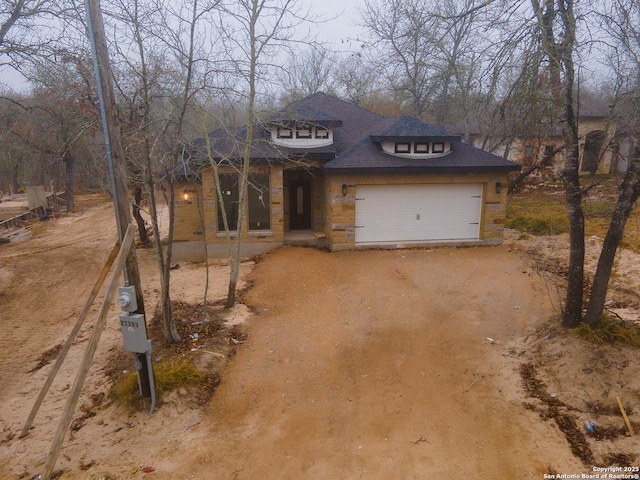 view of front facade with a garage