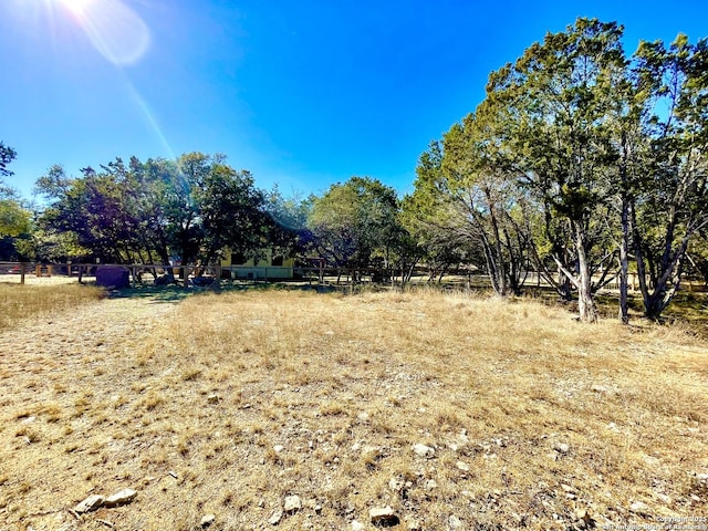 view of yard featuring a rural view